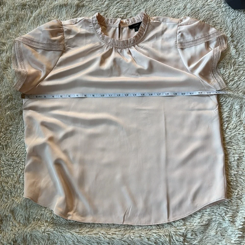 😊NWT J.CREW Tulip-sleeve ruffleneck top blouse Dune Pink Beige Shell size…